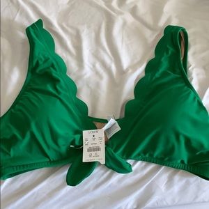 Green jcrew scalloped bathing suit top. new